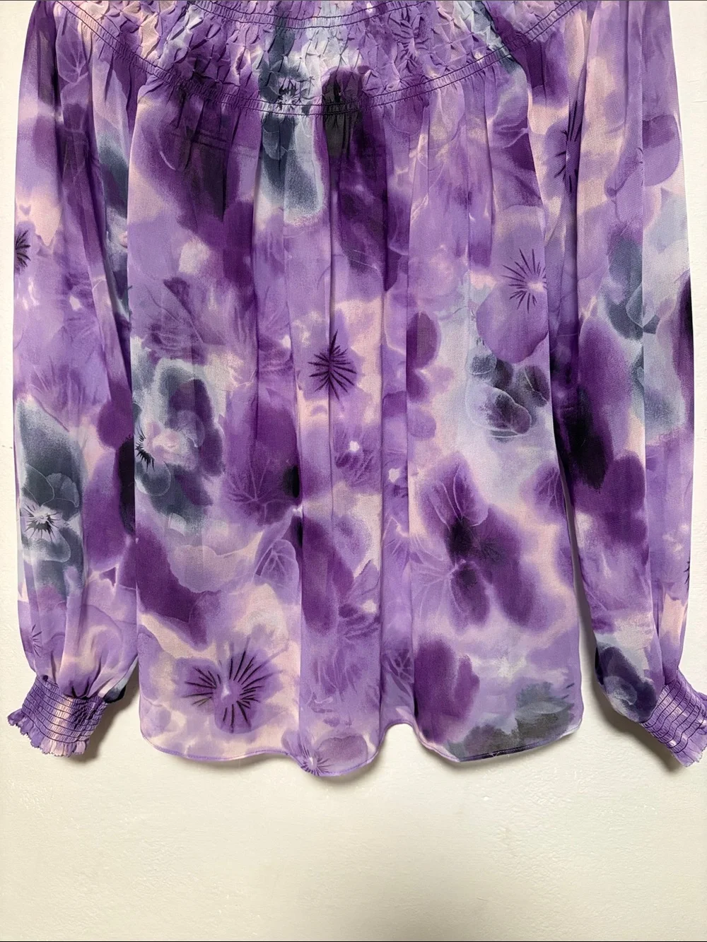 WHITE HOUSE BLACK MARKET Purple Floral Long Sleeve Smocked Blouse XS